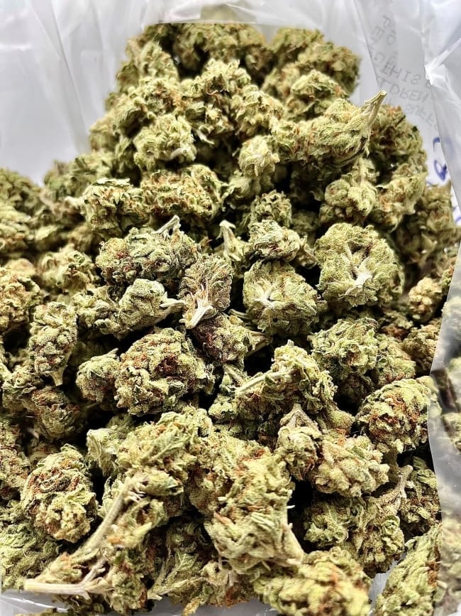 THCa_Straw-Guava2.jpg